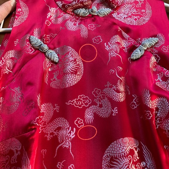 Red Silk Sleeveless Cheongsam Qipao Dress with Silver Dragon Jacquard Pattern - Picture 12 of 14